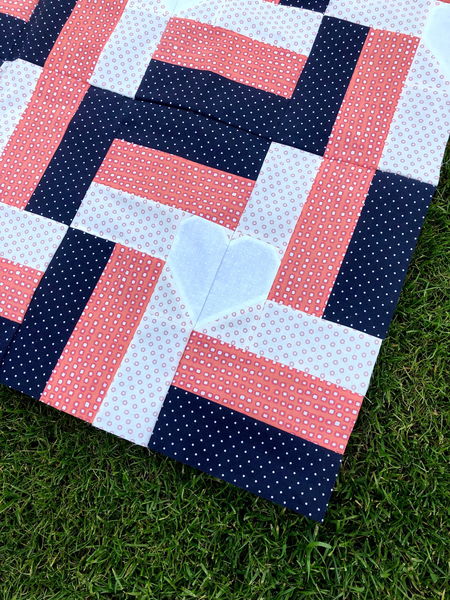 Windmill Hearts Dots Quilt - Child