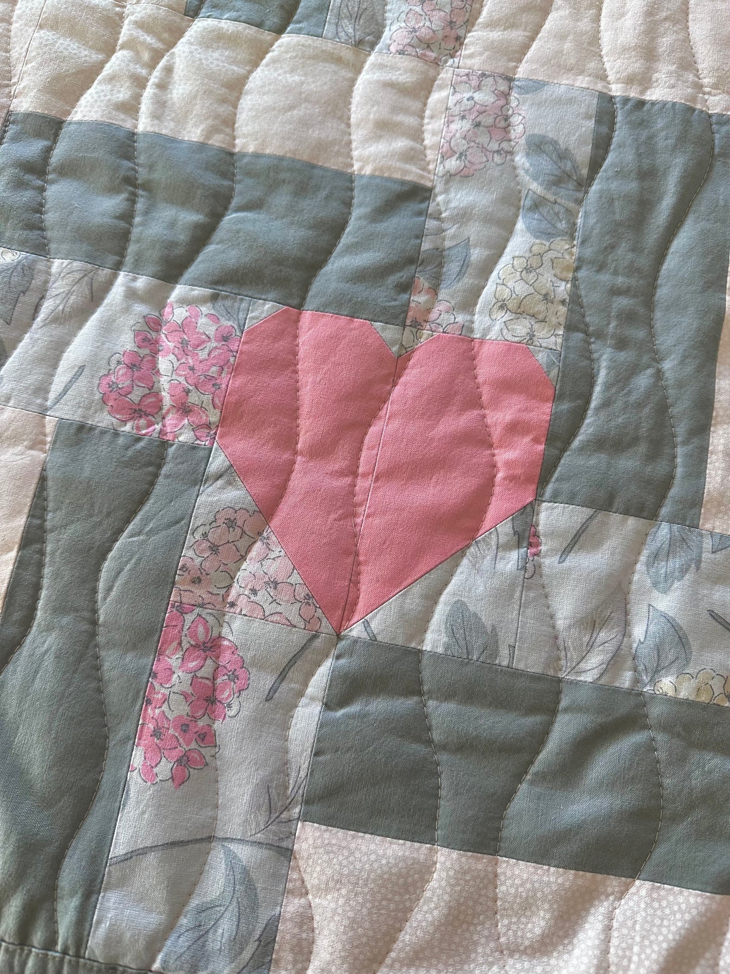 Windmill Hearts Floral Quilt - Child