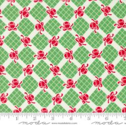 Kitty Christmas Bells Holly - Moda