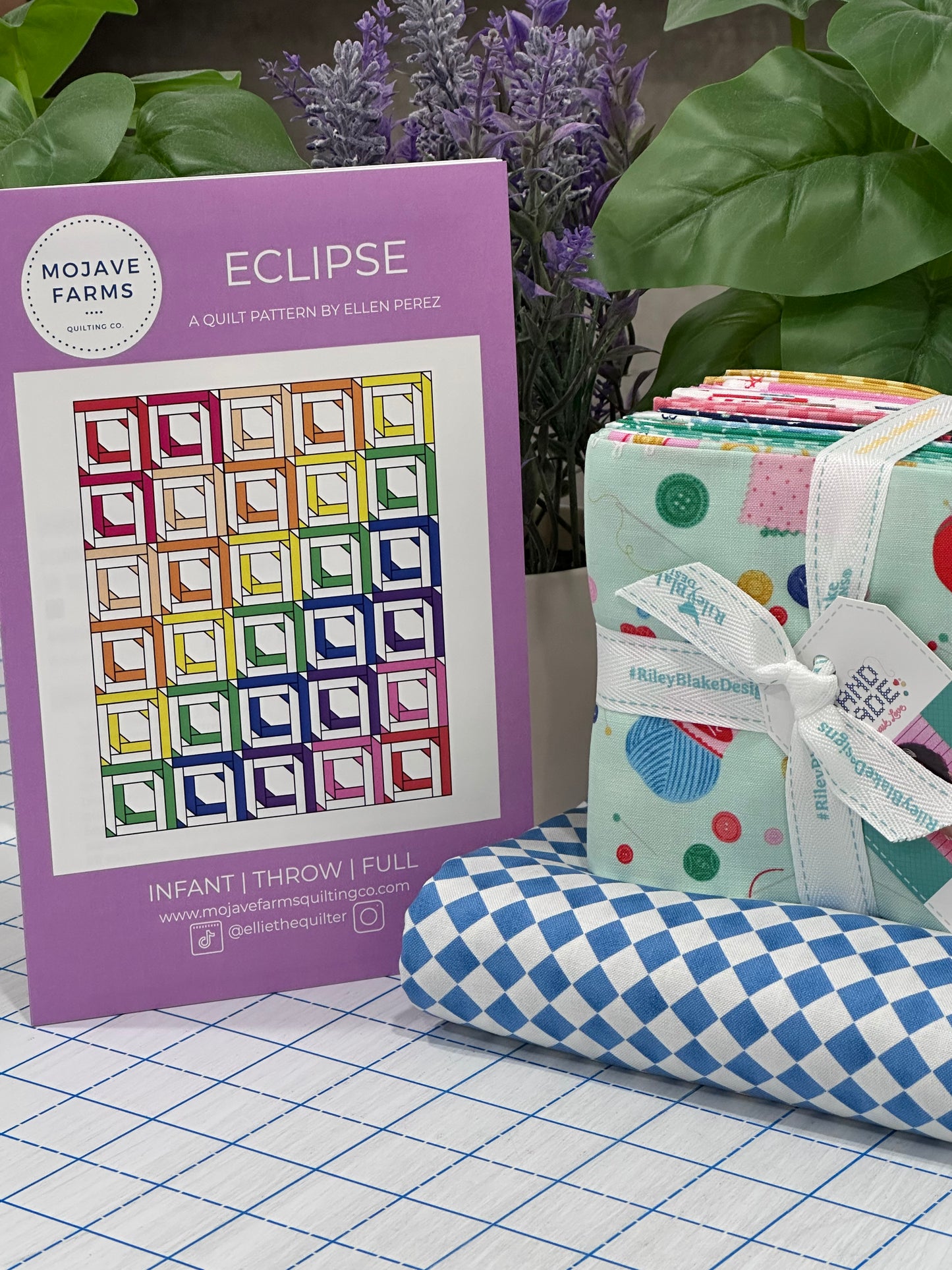 Eclipse Quilt Kit - Handmade